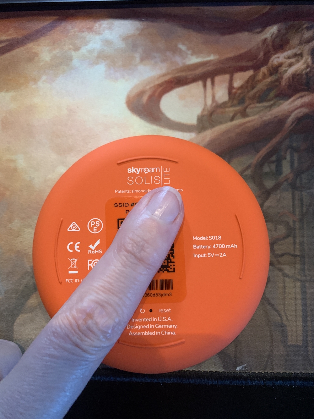 Skyroam Solis Lite Portable Hotspot - Bright Orange